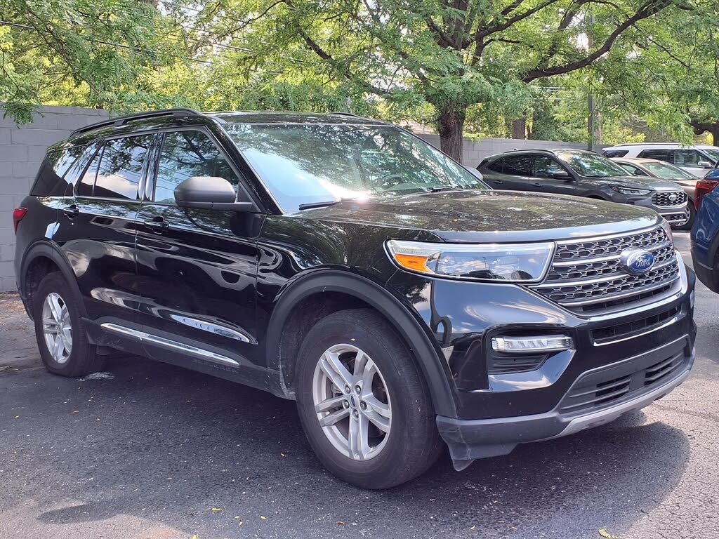 Agate Black Um 2023 Ford Explorer SUV / Crossover All-Wheel Drive Automatic