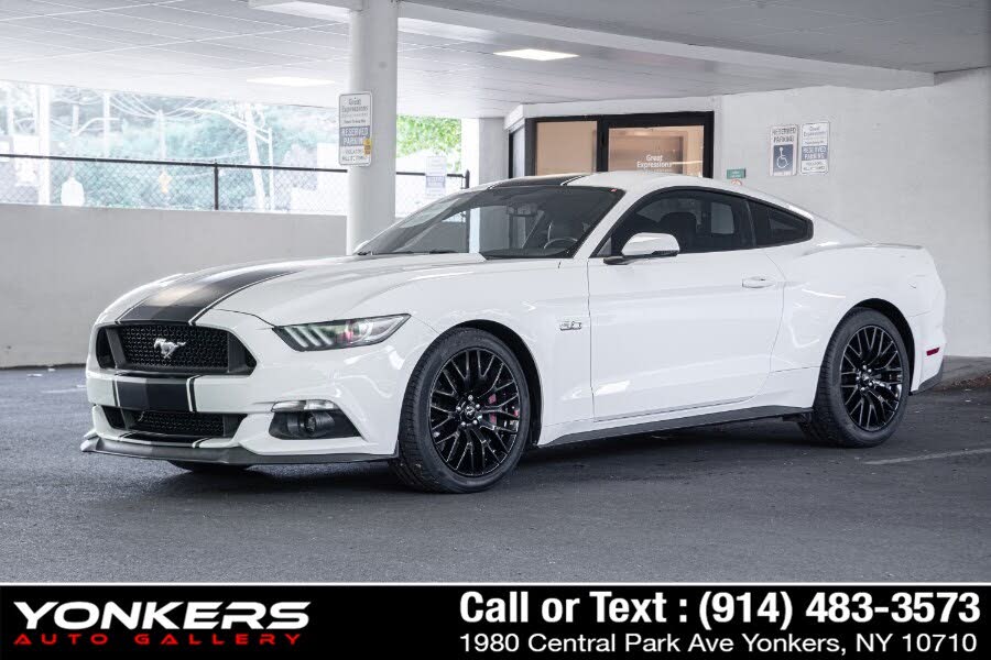 Oxford White 2015 Ford Mustang Coupe Rear-Wheel Drive Automatic