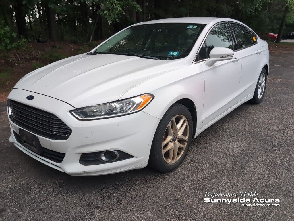 Oxford White 2016 Ford Fusion Sedan Front-Wheel Drive 6-Speed Automatic