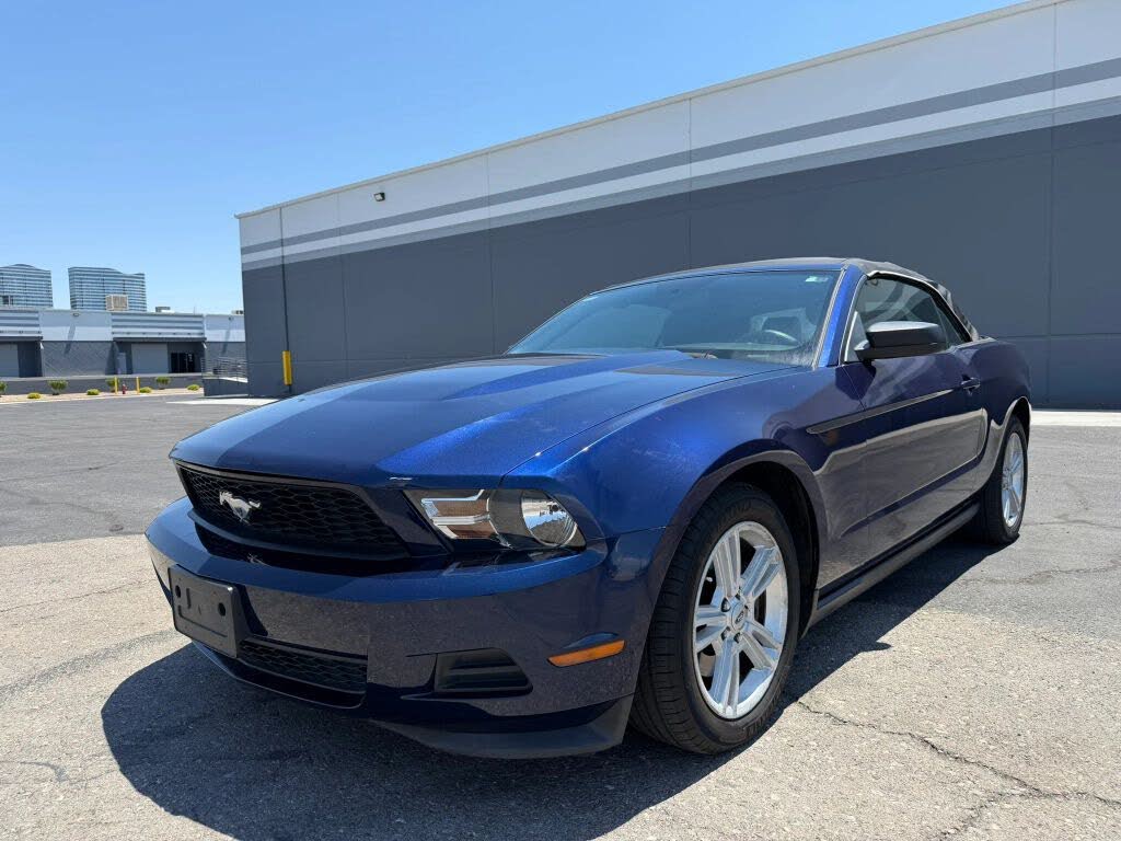 2012 Ford Mustang V6 Convertible RWD