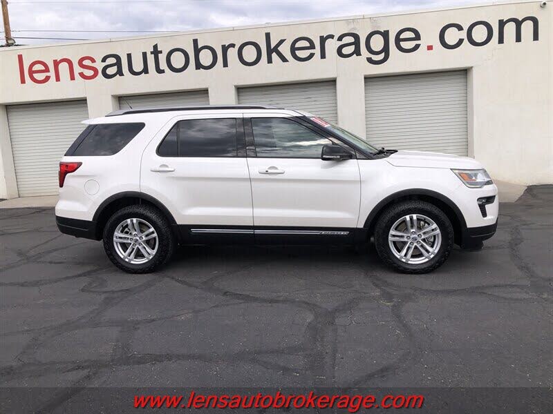 Oxford White 2018 Ford Explorer SUV / Crossover Front-Wheel Drive Automatic