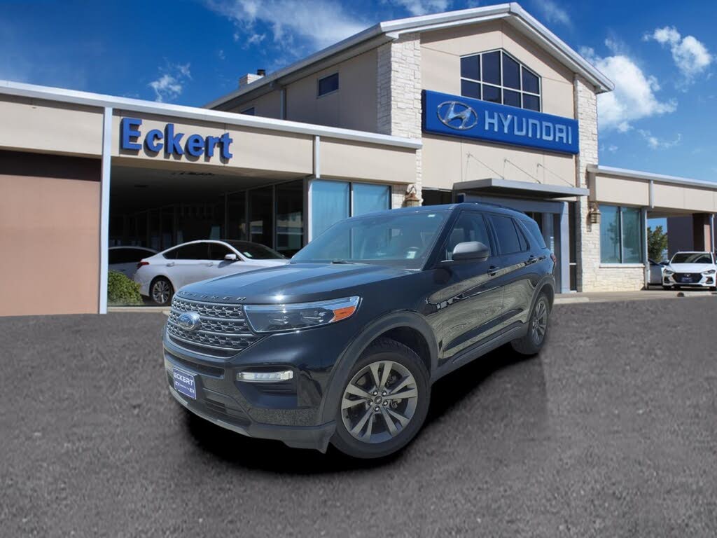  2021 Ford Explorer XLT AWD   