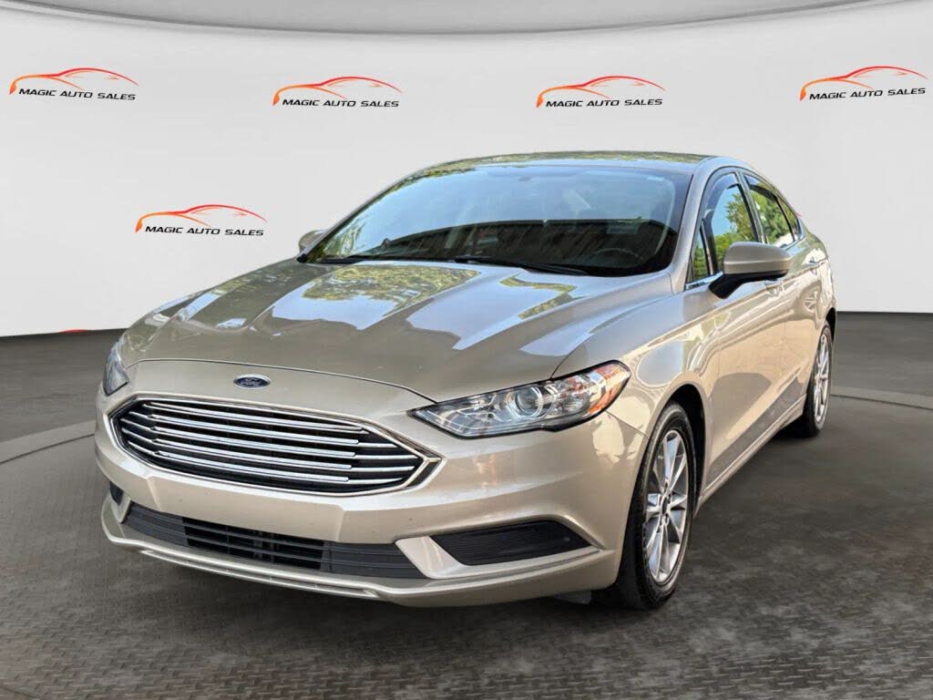 Gold 2017 Ford Fusion Sedan Front-Wheel Drive 6-Speed Automatic