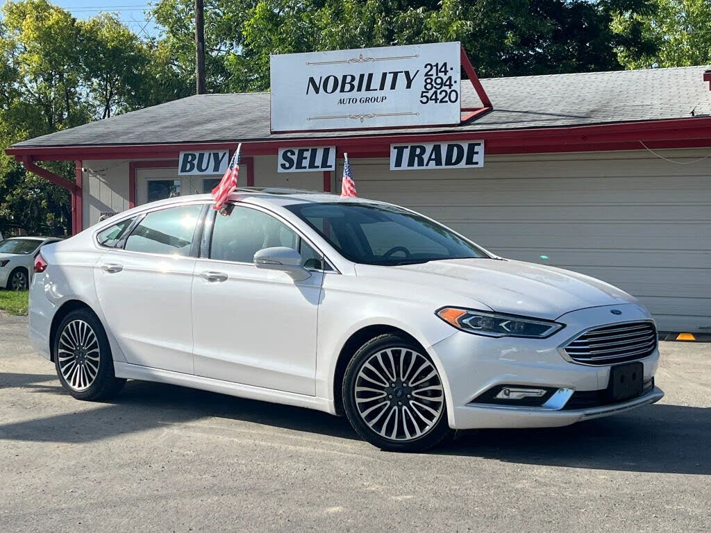 2017 Ford Fusion SE   