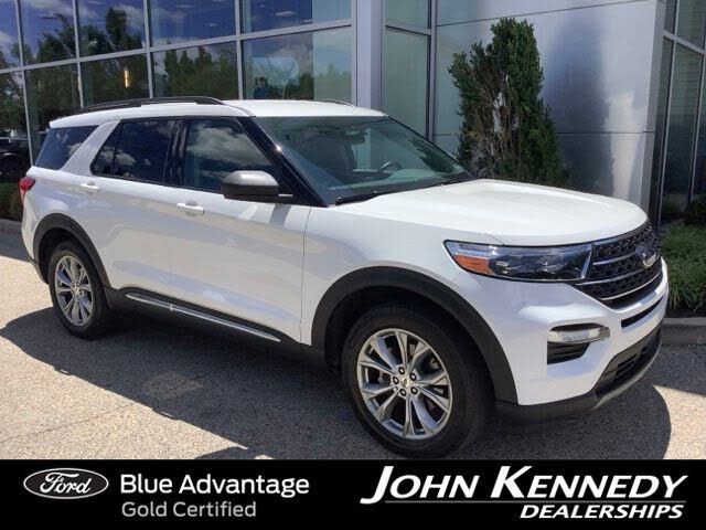 2023 Ford Explorer XLT AWD   