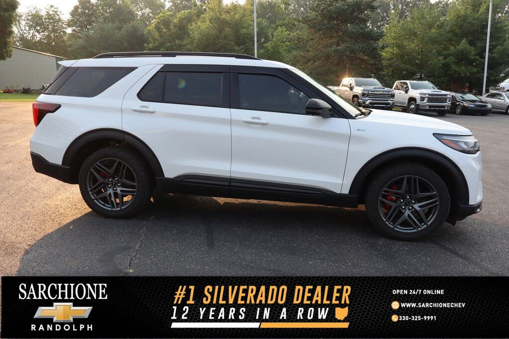 White Metallic 2025 Ford Explorer SUV / Crossover All-Wheel Drive Automatic