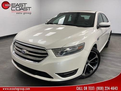 White Platinum Clearcoat Metallic 2015 Ford Taurus Sedan Front-Wheel Drive 6-Speed Automatic