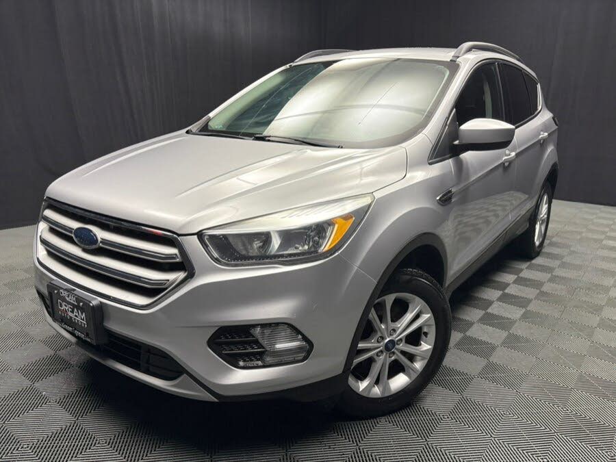 Ingot Silver Metallic 2018 Ford Escape SUV / Crossover All-Wheel Drive Automatic