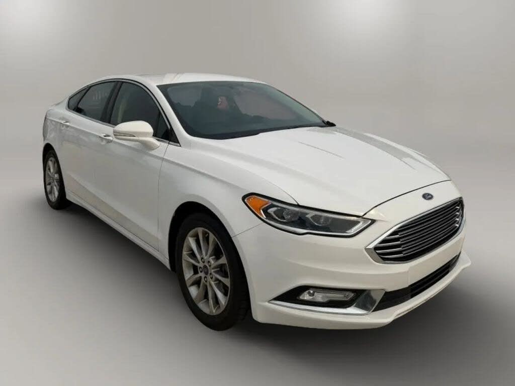 White 2017 Ford Fusion Sedan Front-Wheel Drive 6-Speed Automatic