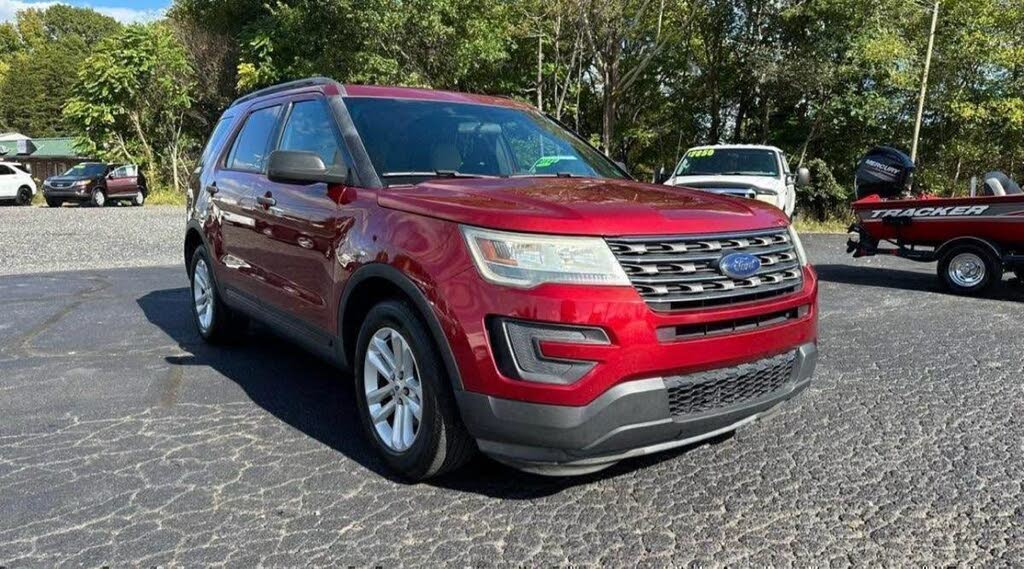  2017 Ford Explorer Base   