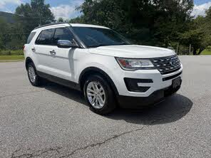 View vehicle photo 1