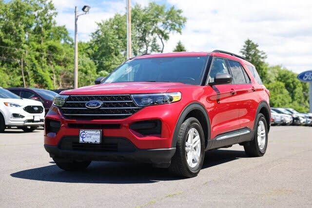 2023 Ford Explorer XLT AWD   