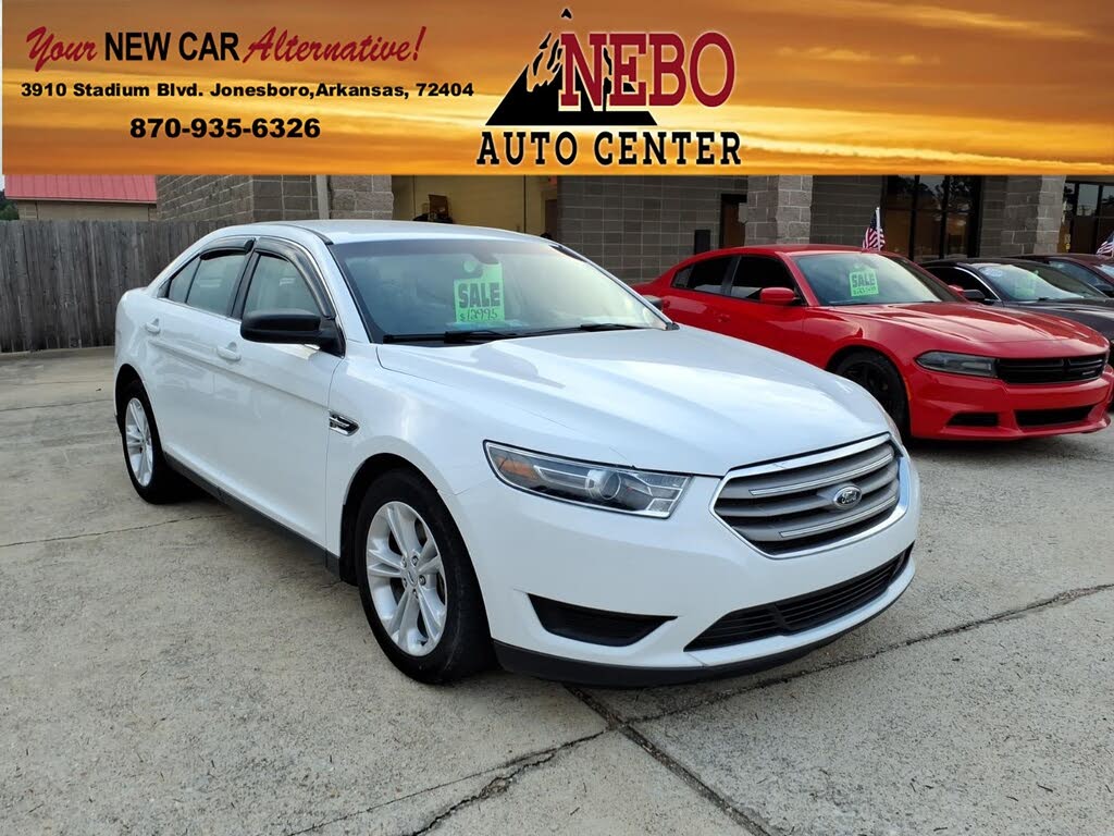  2016 Ford Taurus SE   