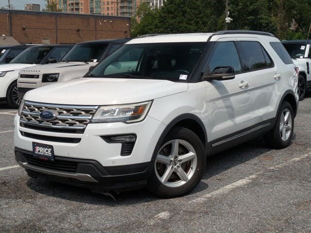 White 2018 Ford Explorer SUV / Crossover Front-Wheel Drive Automatic
