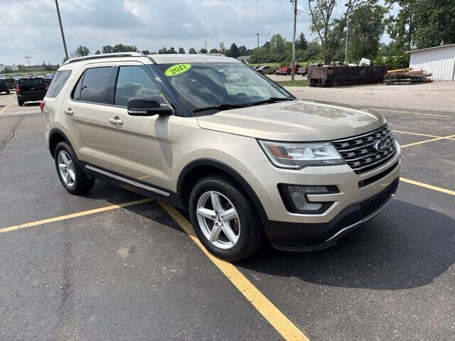 White Gold Metallic 2017 Ford Explorer SUV / Crossover All-Wheel Drive 6-Speed Automatic