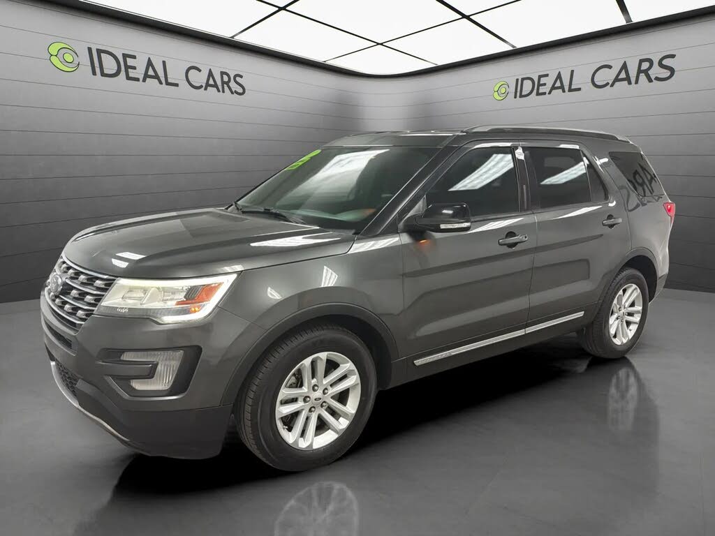 Silver 2017 Ford Explorer SUV / Crossover Front-Wheel Drive Automatic