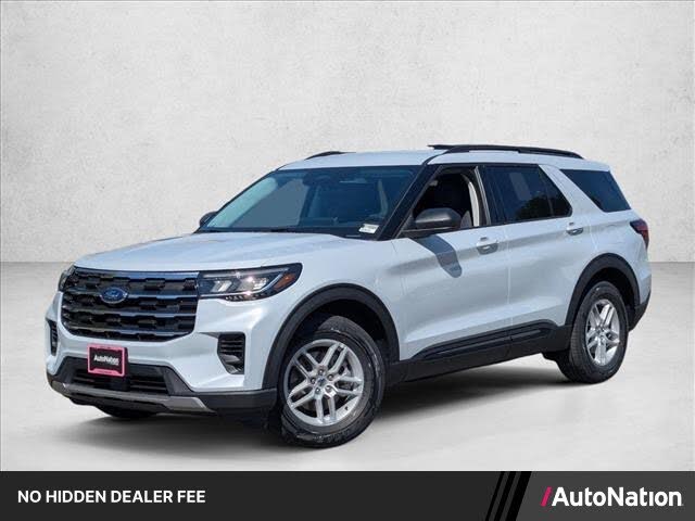 Space White Metallic 2026 Ford Explorer SUV / Crossover Rear-Wheel Drive Automatic