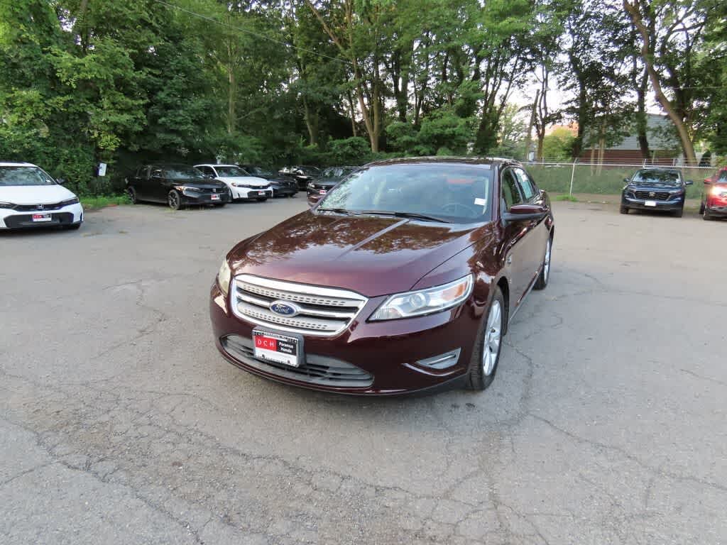 Bordeaux Reserve Red Metallic 2011 Ford Taurus Sedan Front-Wheel Drive 6-Speed Automatic