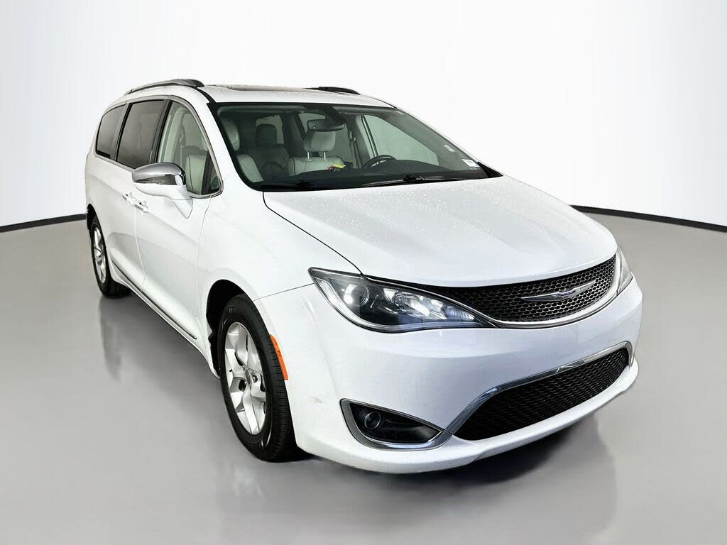 Bright White Clearcoat 2020 Chrysler Pacifica Minivan Front-Wheel Drive 9-Speed Automatic