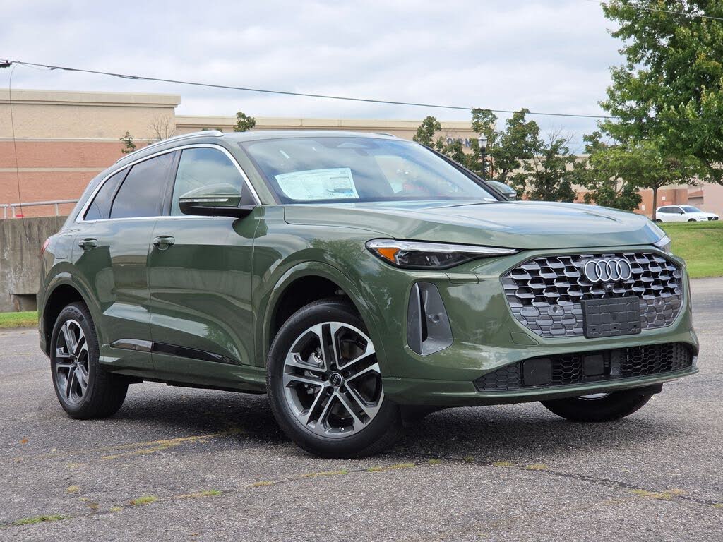 Green 2026 Audi Q5 SUV / Crossover All-Wheel Drive 7-Speed Automatic