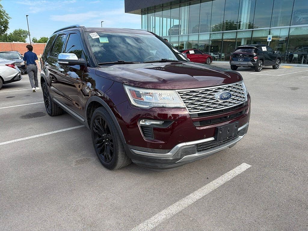  2018 Ford Explorer Platinum AWD   