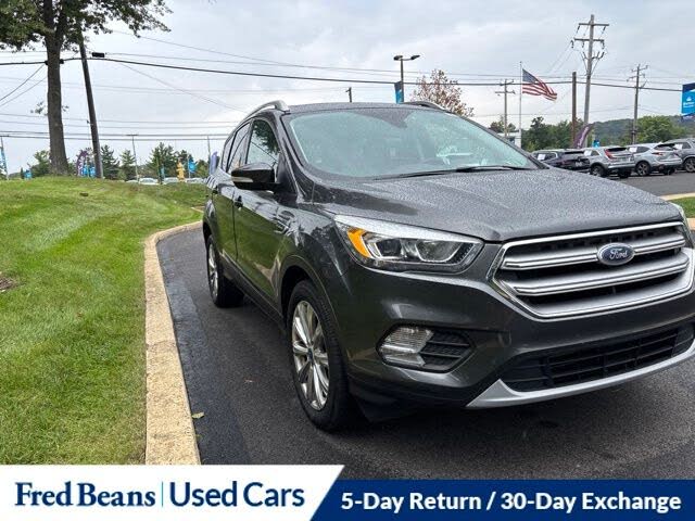 Gray (Magnetic Metallic) 2017 Ford Escape SUV / Crossover All-Wheel Drive 6-Speed Automatic