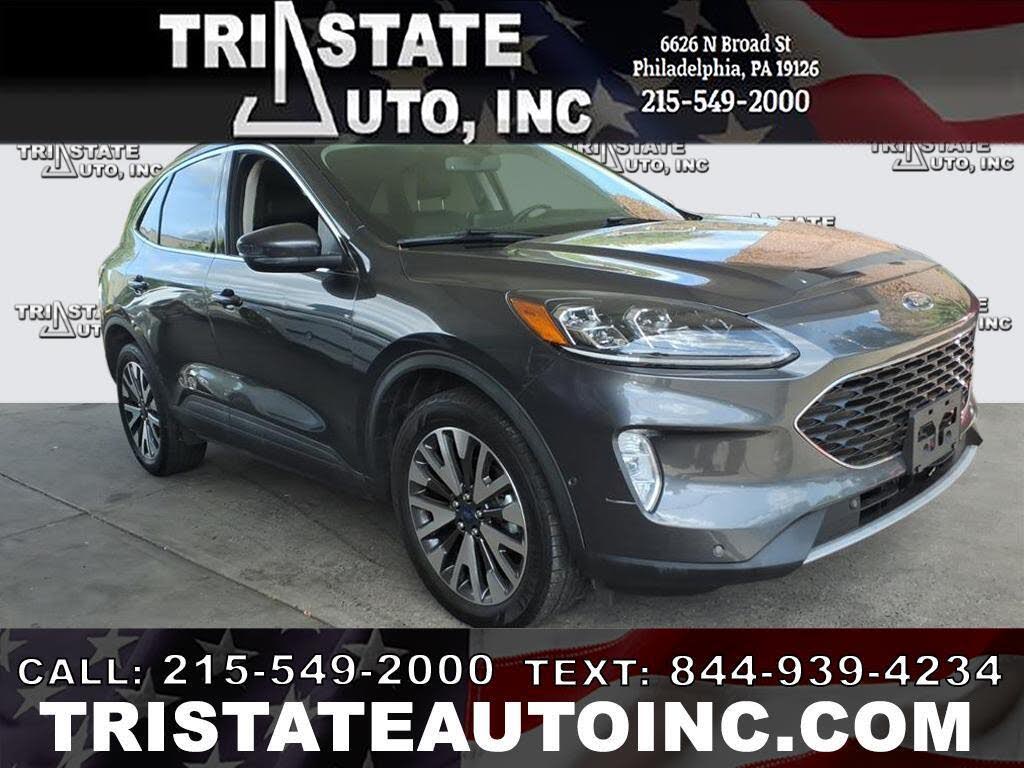  2020 Ford Escape Titanium AWD   