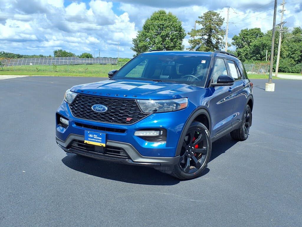  2023 Ford Explorer ST AWD   