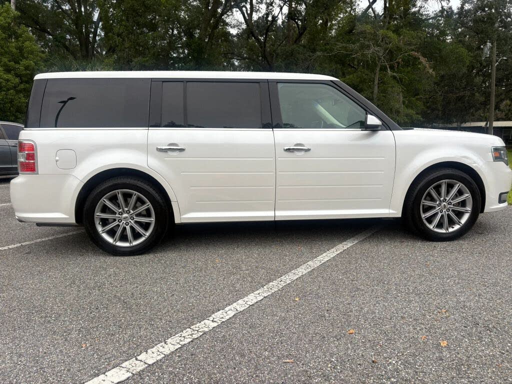 White 2014 Ford Flex SUV / Crossover Front-Wheel Drive 6-Speed Automatic