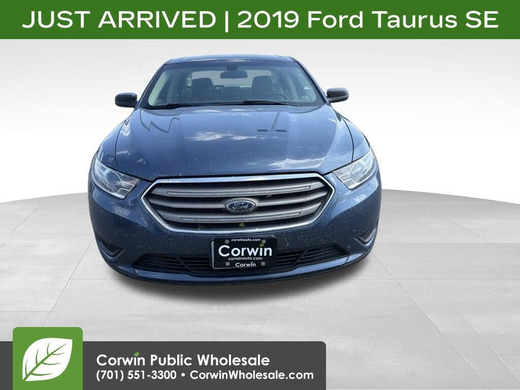  2019 Ford Taurus SE FWD   