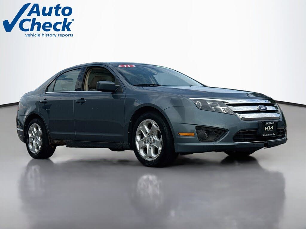 Gray 2011 Ford Fusion Sedan Front-Wheel Drive 