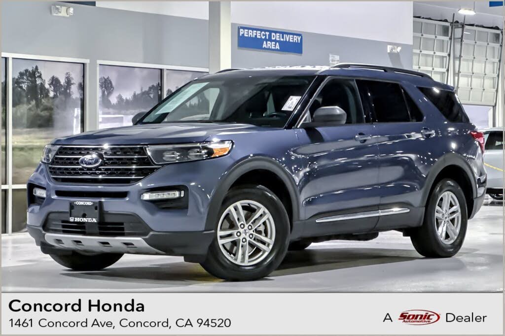  2021 Ford Explorer XLT AWD   