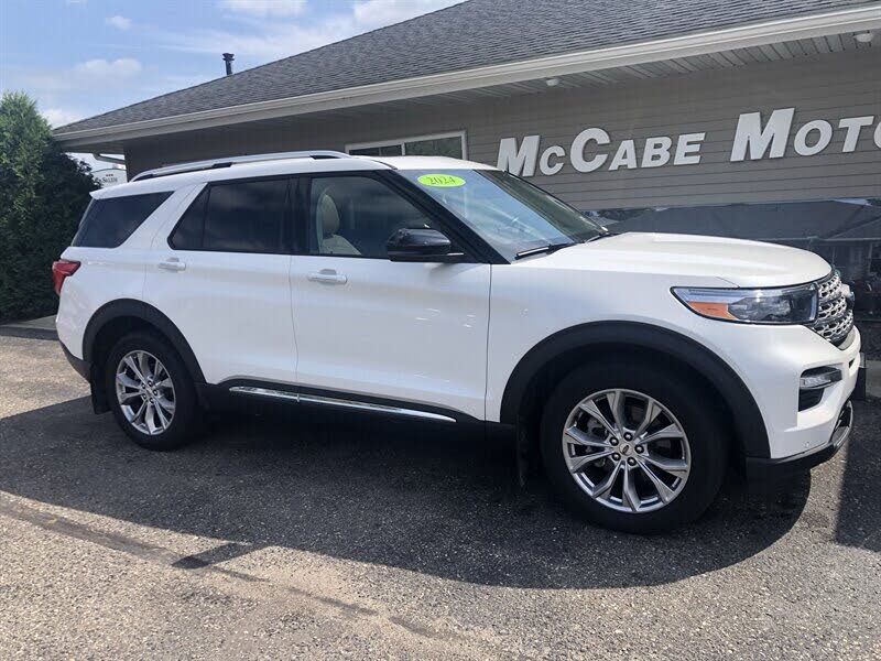 Star White Metallic Tri-Coat 2024 Ford Explorer SUV / Crossover All-Wheel Drive Automatic