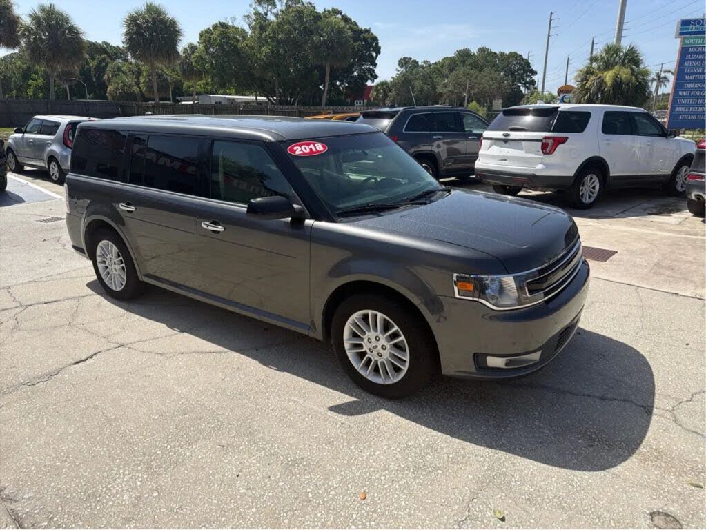 Gray 2018 Ford Flex SUV / Crossover Front-Wheel Drive 6-Speed Automatic