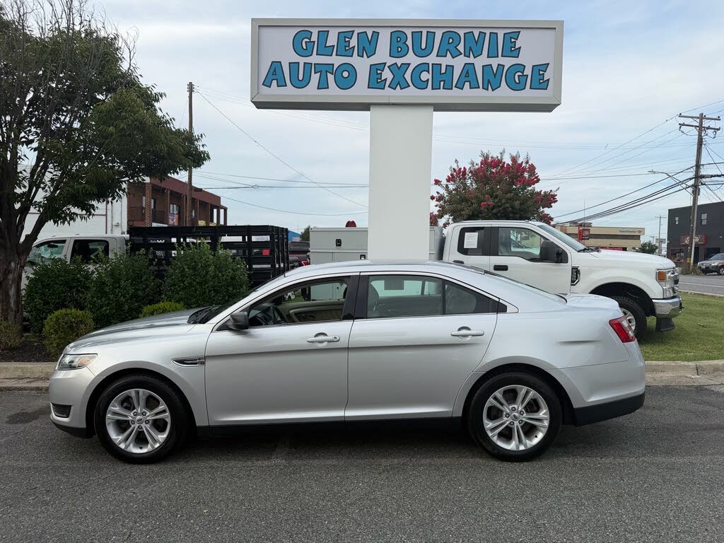 Ingot Silver (ux) 2017 Ford Taurus Sedan Front-Wheel Drive 6-Speed Automatic