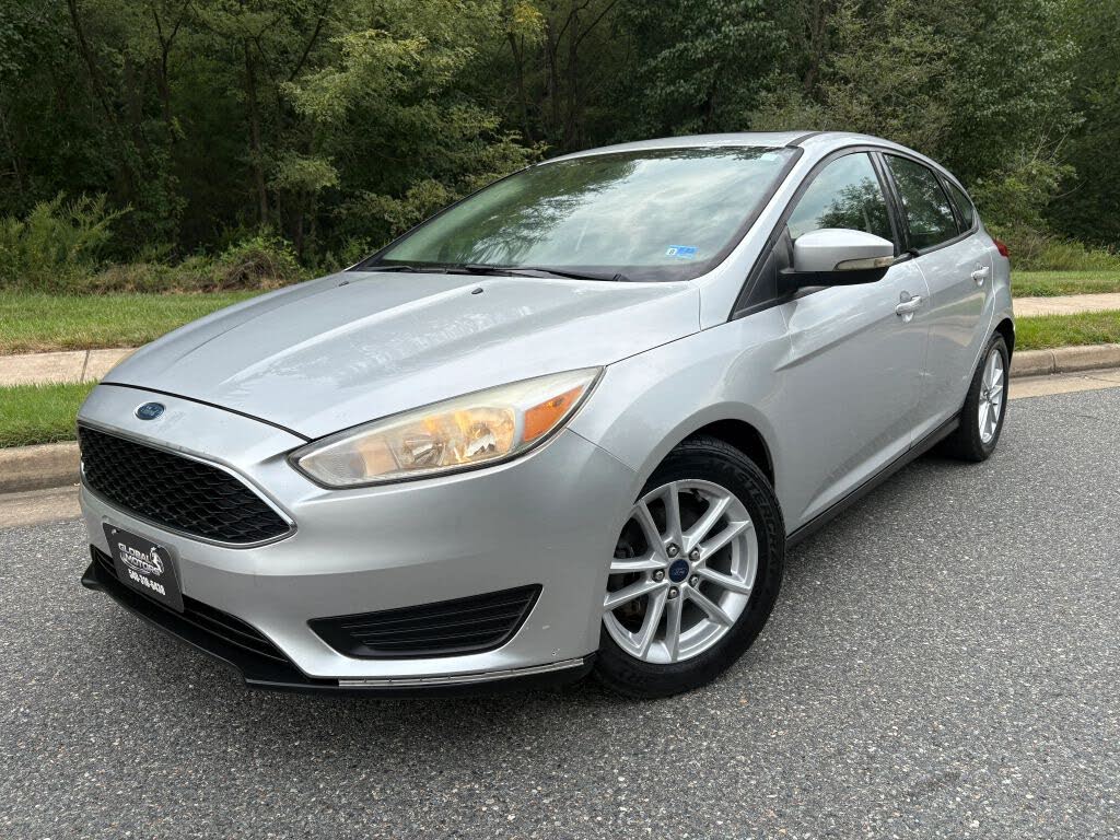 Gray 2016 Ford Focus Hatchback Front-Wheel Drive 6-Speed Automatic