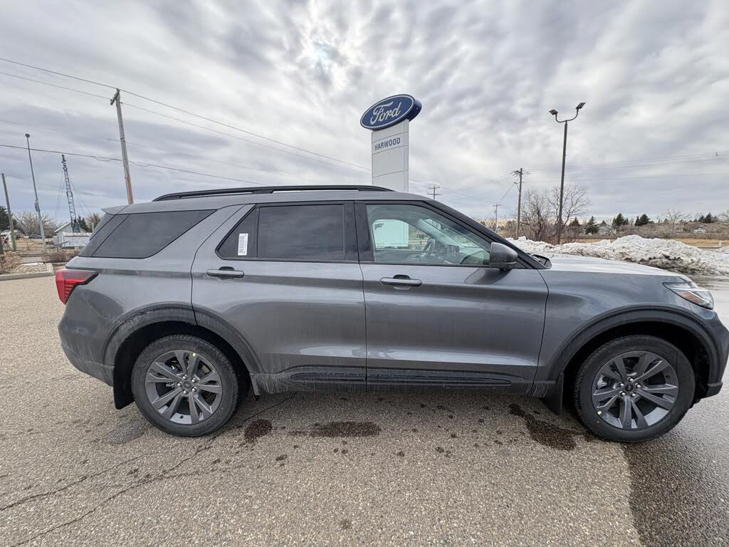 Gray (Carbonized Grey Metallic (M7)) 2026 Ford Explorer SUV / Crossover All-Wheel Drive Automatic