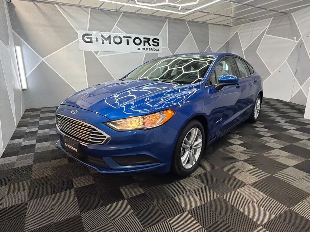 Blue 2018 Ford Fusion Hybrid Sedan Front-Wheel Drive Continuously Variable Transmission