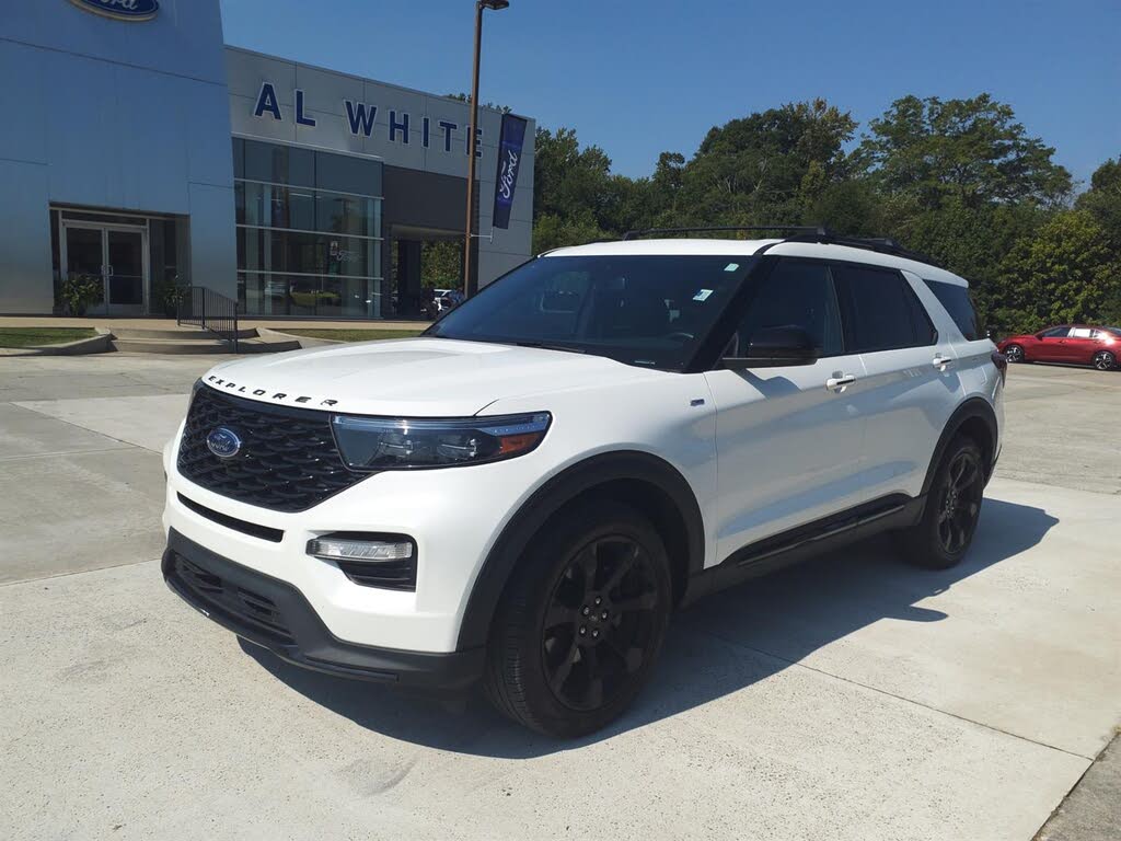  2024 Ford Explorer ST-Line AWD   