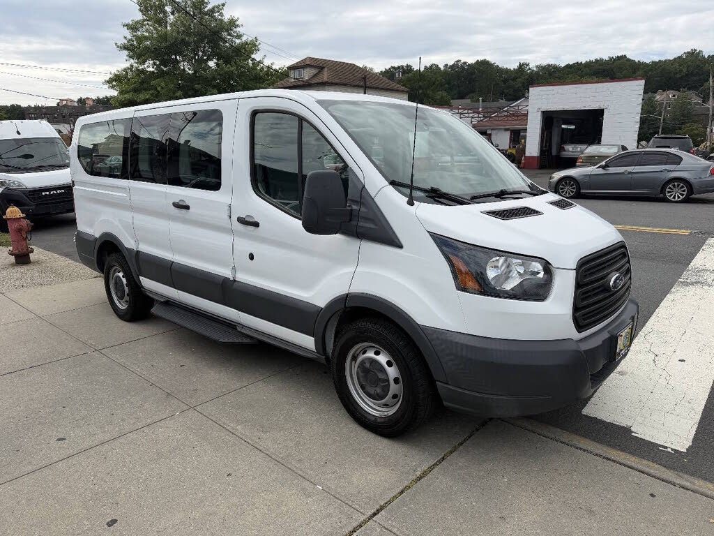 Oxford White 2018 Ford Transit Passenger Van Rear-Wheel Drive 6-Speed Automatic