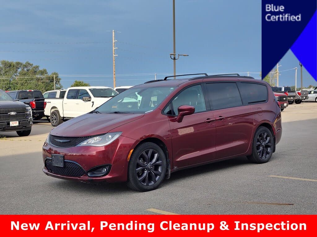  2019 Chrysler Pacifica Touring L FWD   