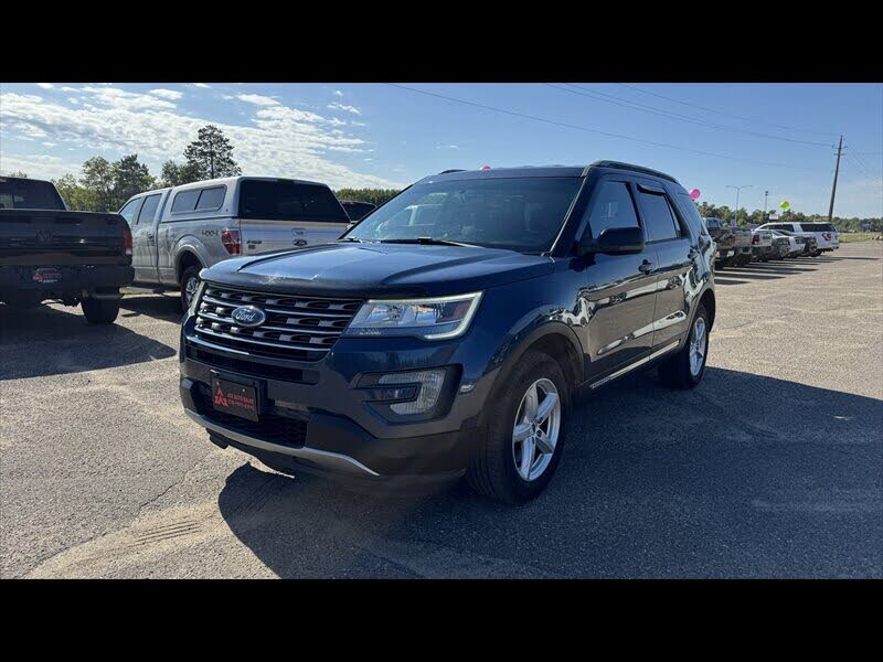  2017 Ford Explorer XLT AWD   