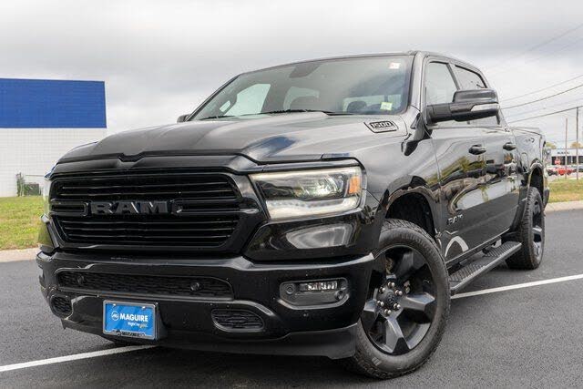 2019 RAM 1500 Negro (Diamond Black Crystal Pearlcoat) Camioneta Todo terreno 8 velocidades Automática