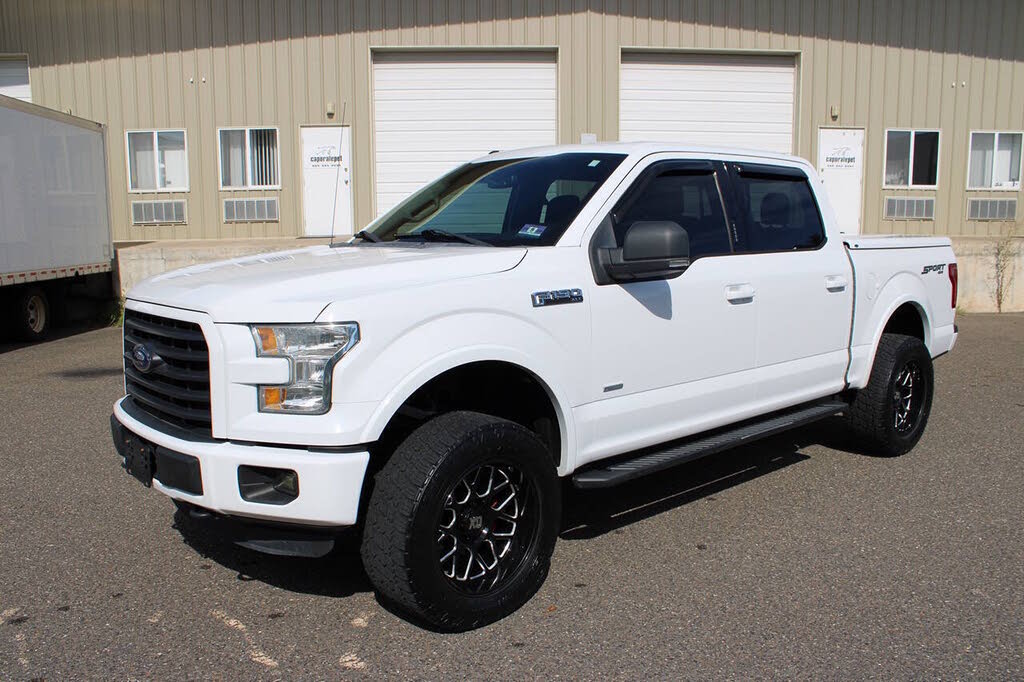  2015 Ford F-150 XLT SuperCrew 4WD   