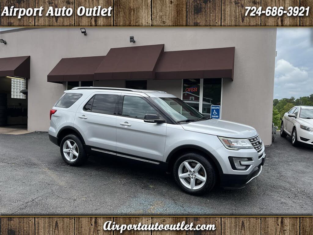  2017 Ford Explorer XLT AWD   