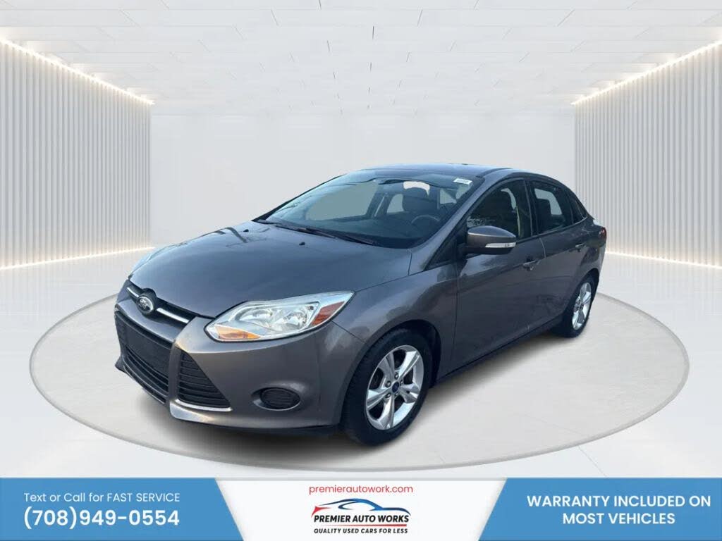 Gray 2014 Ford Focus Sedan Front-Wheel Drive 6-Speed Automatic