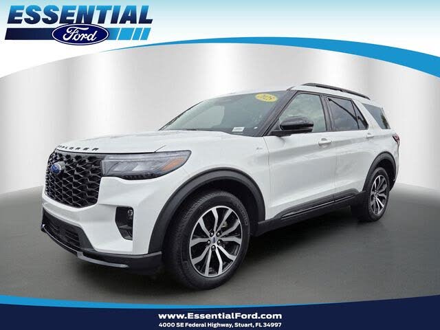  2025 Ford Explorer ST-Line AWD   