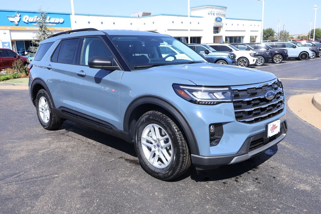 Vapor Blue Metallic 2026 Ford Explorer SUV / Crossover Rear-Wheel Drive Automatic