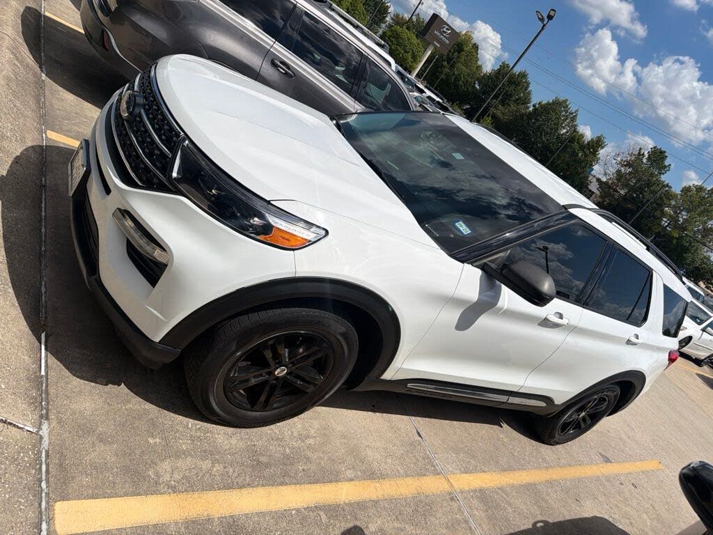 Oxford White 2020 Ford Explorer SUV / Crossover Rear-Wheel Drive Automatic