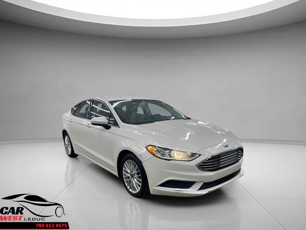 White 2017 Ford Fusion Sedan Front-Wheel Drive Automatic